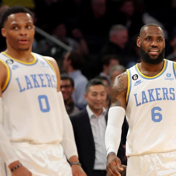 記者揭露威少與詹姆斯矛盾：威少指責詹姆斯虛偽偏袒